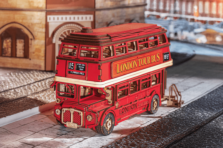 木のおもちゃ　ロンドンバス　London Bus ミニチュア　1点もの　限定品 新作登場！憧れのロンドンの街を走る「ロンドンバス」がウッド