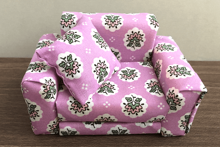 簡単ミニチュアソファの作り方を大公開!手作り家具でドールハウスを彩ろう!