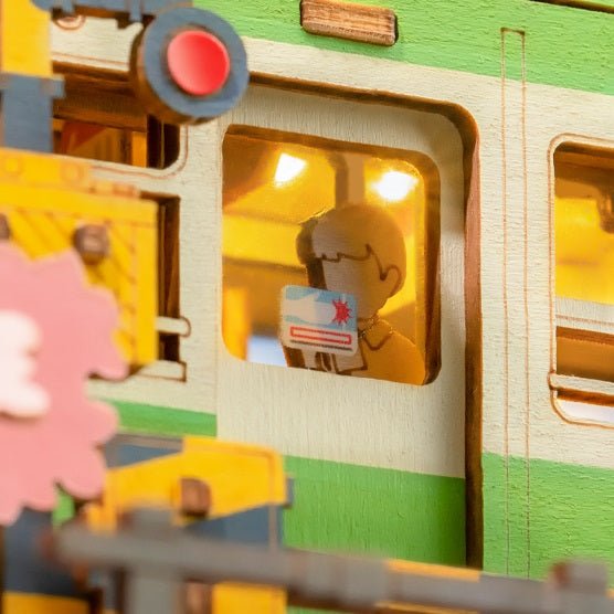 桜さく電車 - つくるんです公式