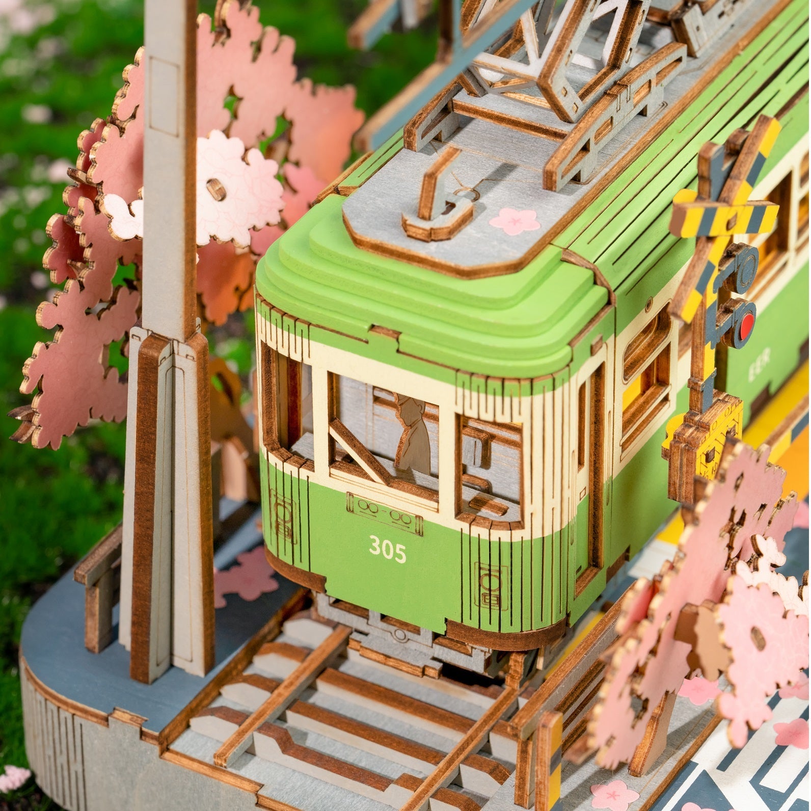 桜さく電車 - つくるんです公式