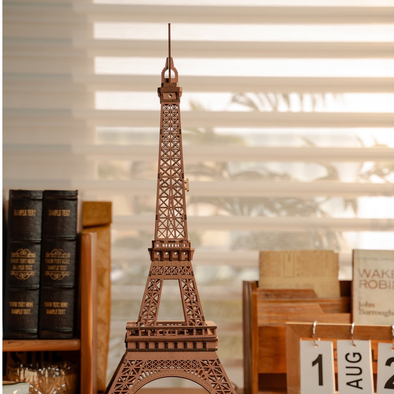 夜のエッフェル塔 - つくるんです公式