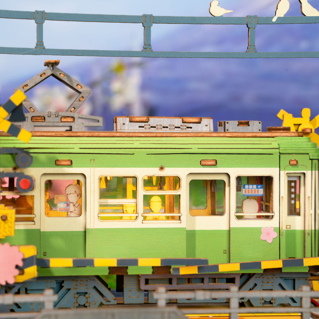 TGS02 桜さく電車 - つくるんです公式