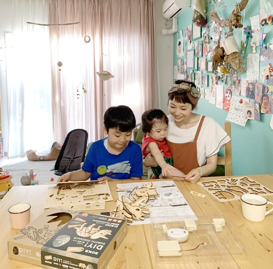 電池で動くトリケラトプス - つくるんです