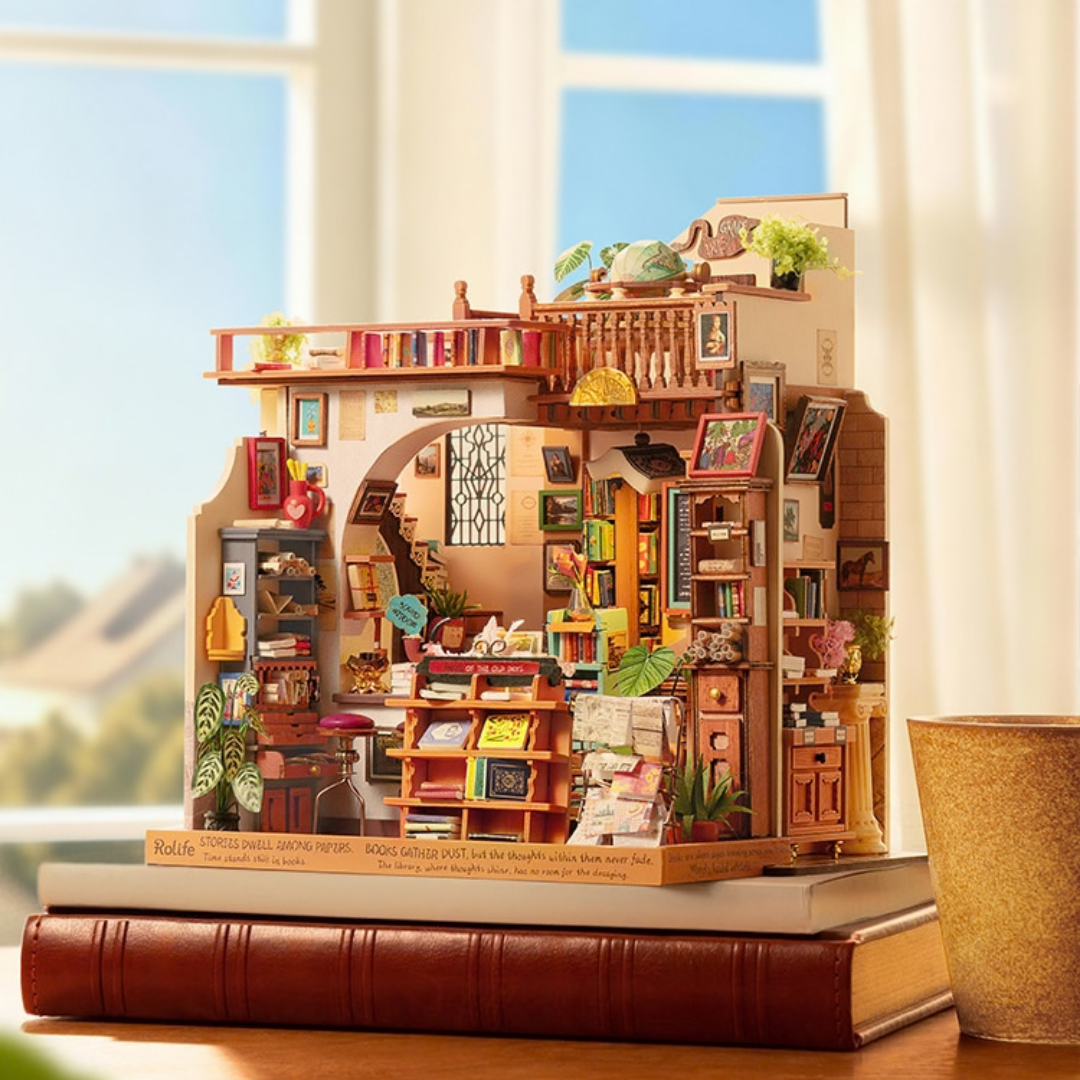 10月上旬発売予定【英語版】ＤＨ１０３ＰａｇｅｓｔｏｒｙＢｏｏｋ