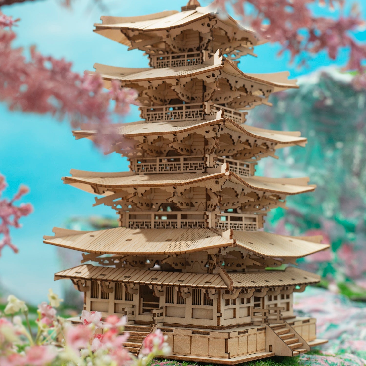 Nico【縁起物】　五重塔 Nico【縁起物】 五重塔 五重塔 高さ38.5cm｜銀製置物/ガラスケース