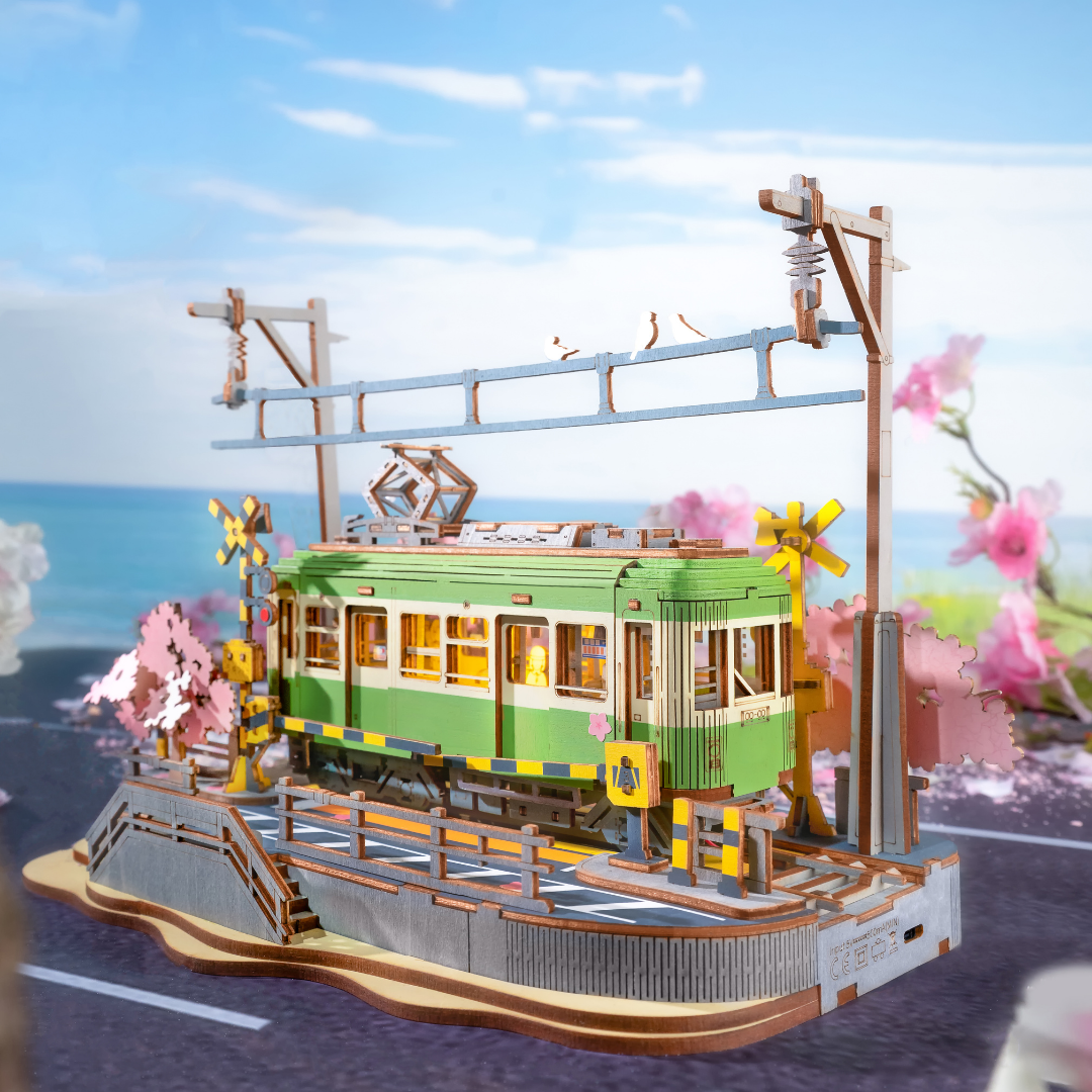 TGS02 桜さく電車 - つくるんです公式
